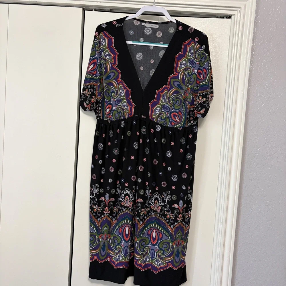 Maurices Women Black Paisley Floral Empire Waist V-Neck Knit Dress Size 1‎ Plus